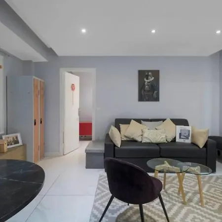 4 Pers Marais Menilmontant Apartment Paris